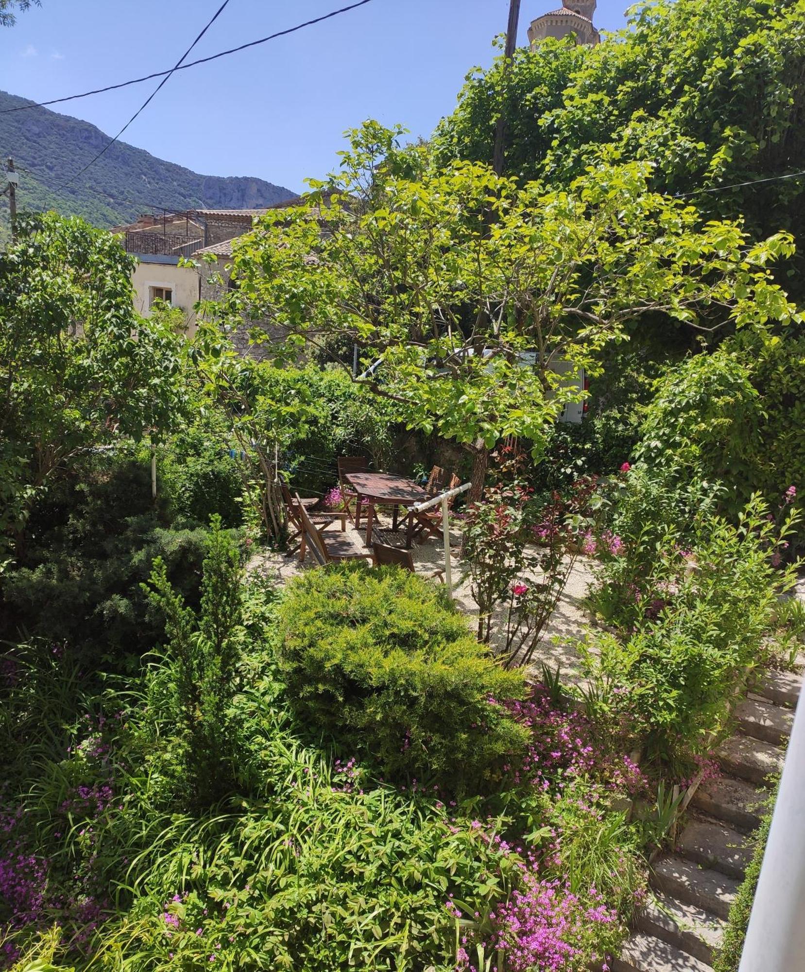 La Clairiere Villa Pierrelongue Eksteriør bilde